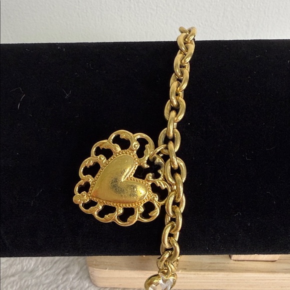 Avon Gold Heart Charm Bracelet - Picture 3 of 8